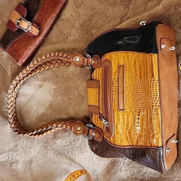 Purse - Picture 8 of 16